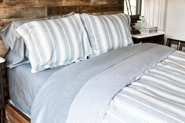 Thread Experiment - Wholesale Bedding Set - Bold Linen Stripe Duvet Cover Set6