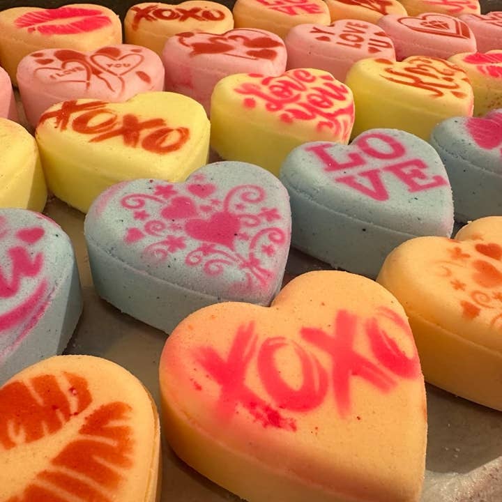 Sweetheart Bath Bombs for wholesale by Splash Bath Lab