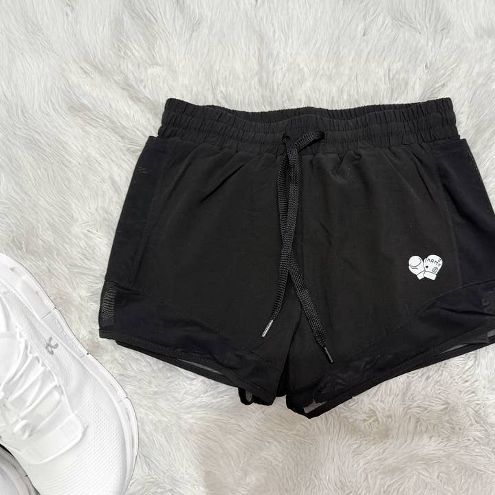 Short de tous les jours avec poche latérale en maille pour la vente par BeyondtheShirt