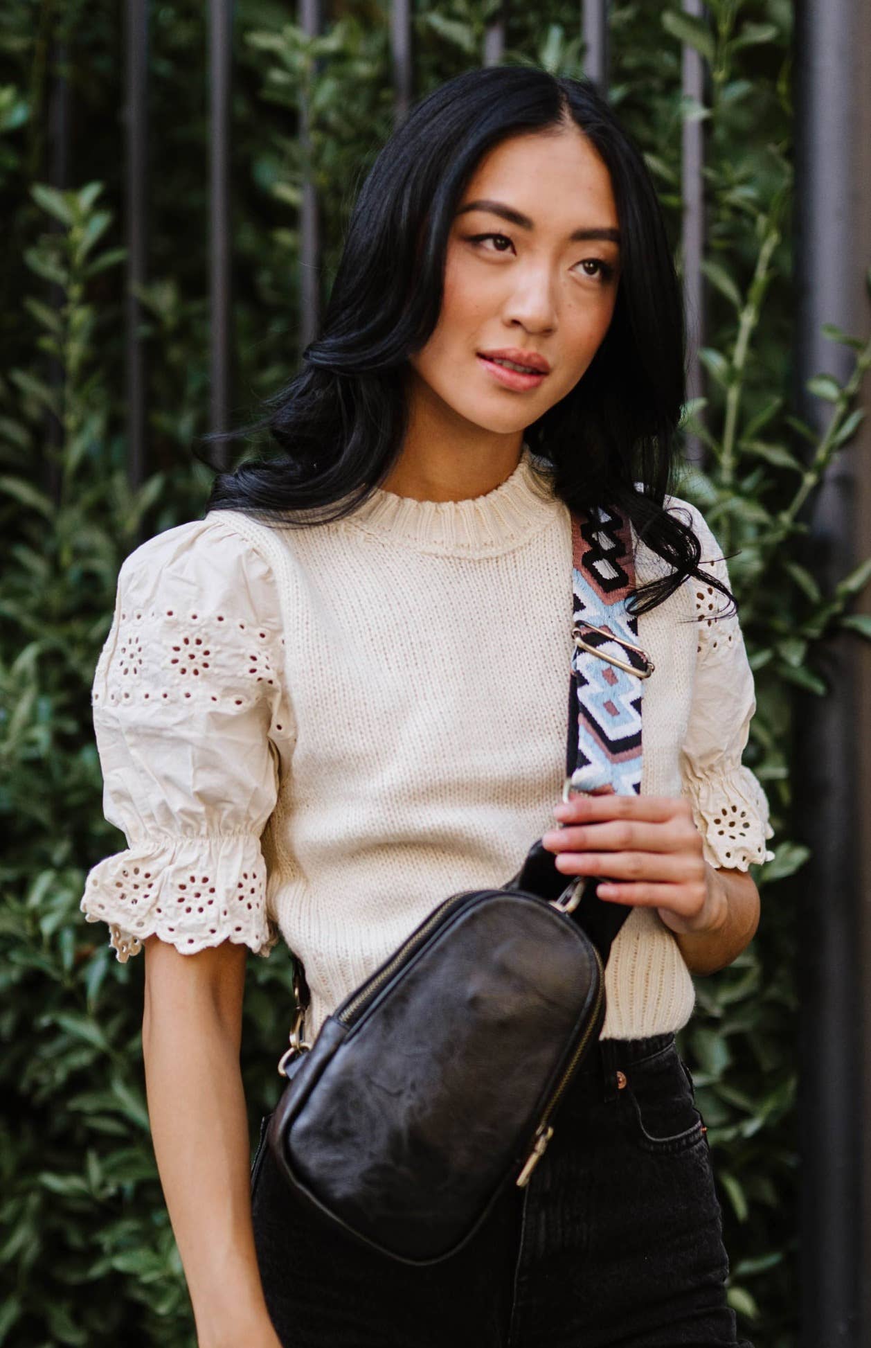 modern and chic - Wholesale Crossbody Bag - Women's - Sutton Sling Crossbody Fanny Bag0