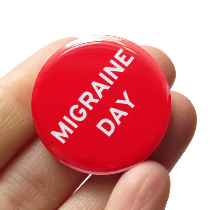Word For Word Factory - Vendita all'ingrosso Spilla da bavero - Spilla GIORNATA DELL'EMICRANIA l Spilla di Allerta Salute Mal di Testa0
