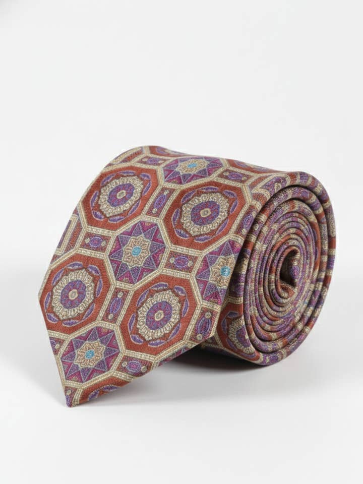 Elegante rote Seidenkrawatte mit kunstvollem Design für den Großhandel von Masculine Moda