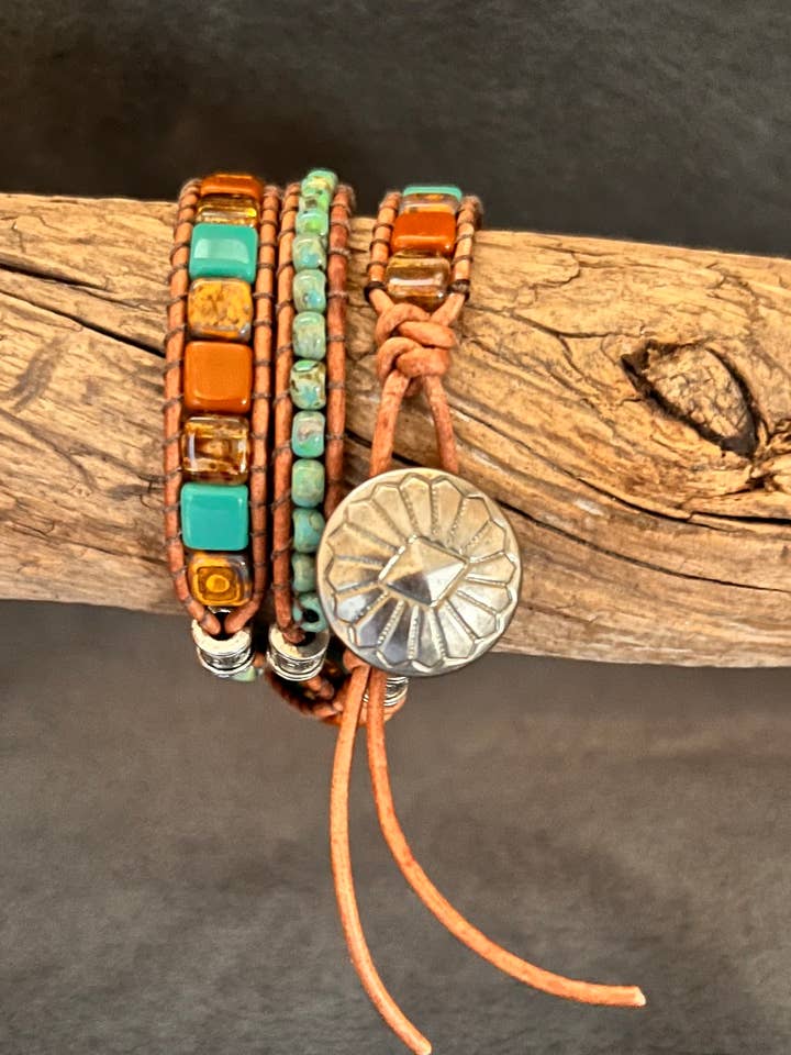 Bracciale con perline in terracotta e vetro turchese per la vendita all'ingrosso da parte di DesertBeads