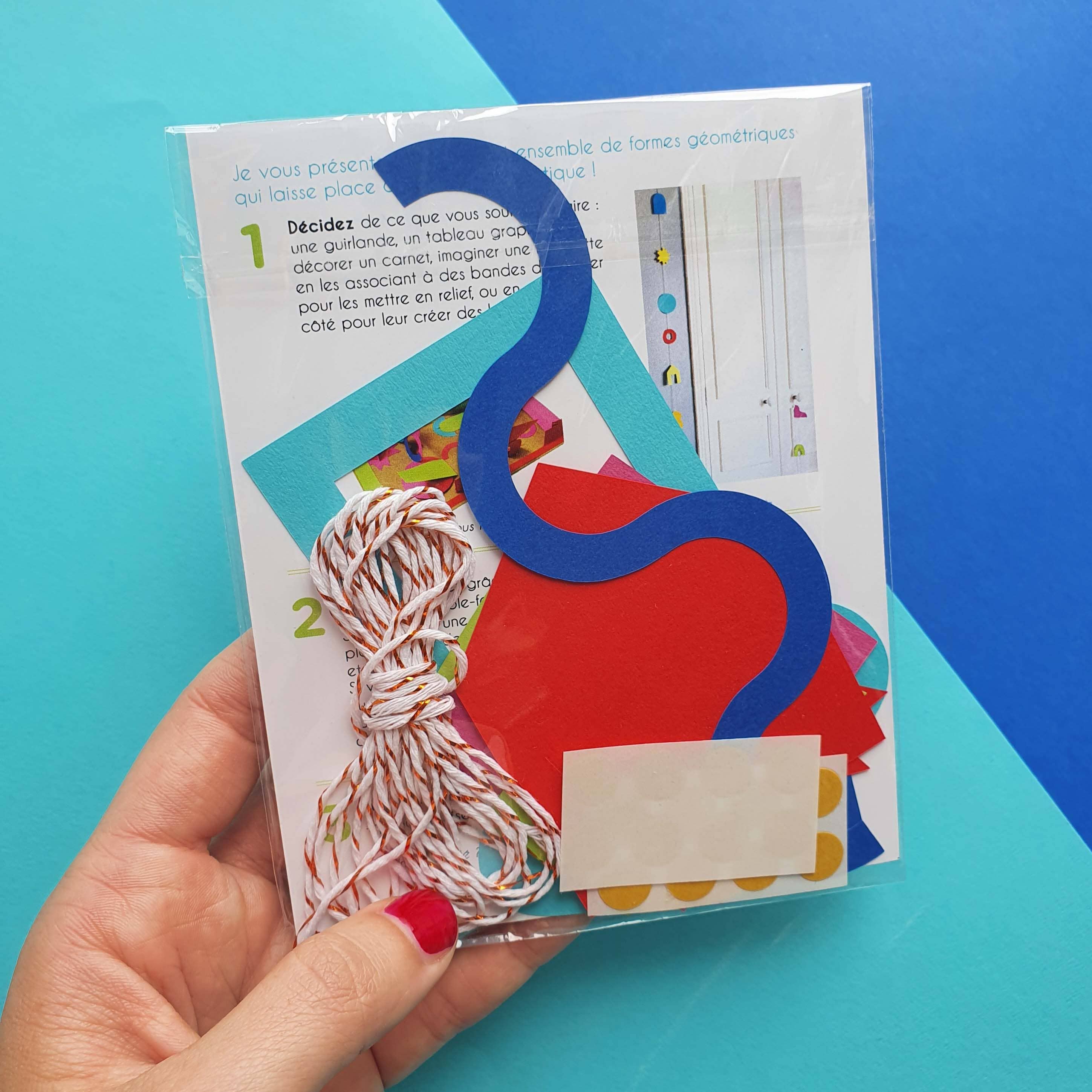 PliPapierCiseaux - Wholesale DIY Craft Kit - Monique kit - Garland - geometric shapes1