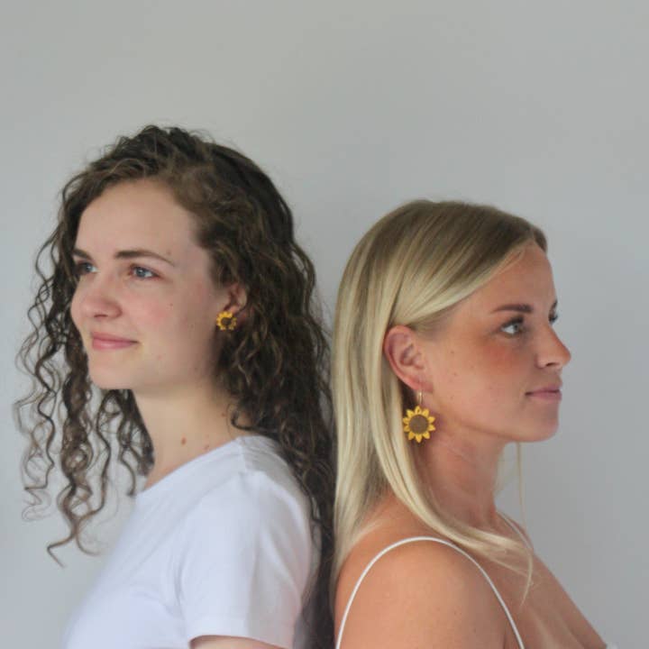 El & Co - Wholesale Stud/post earrings - Small Sunflowers1