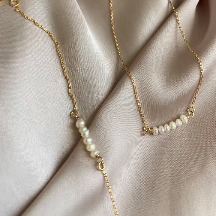 Ensemble délicat en perles pour la vente par Luna Ray Jewellery