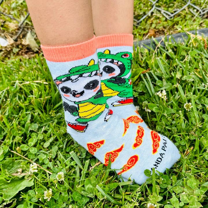 Sock Panda – Engroshandel Strømper - Børn – Panda Wearing Dragon kostume sokker til børn (3-7 år)