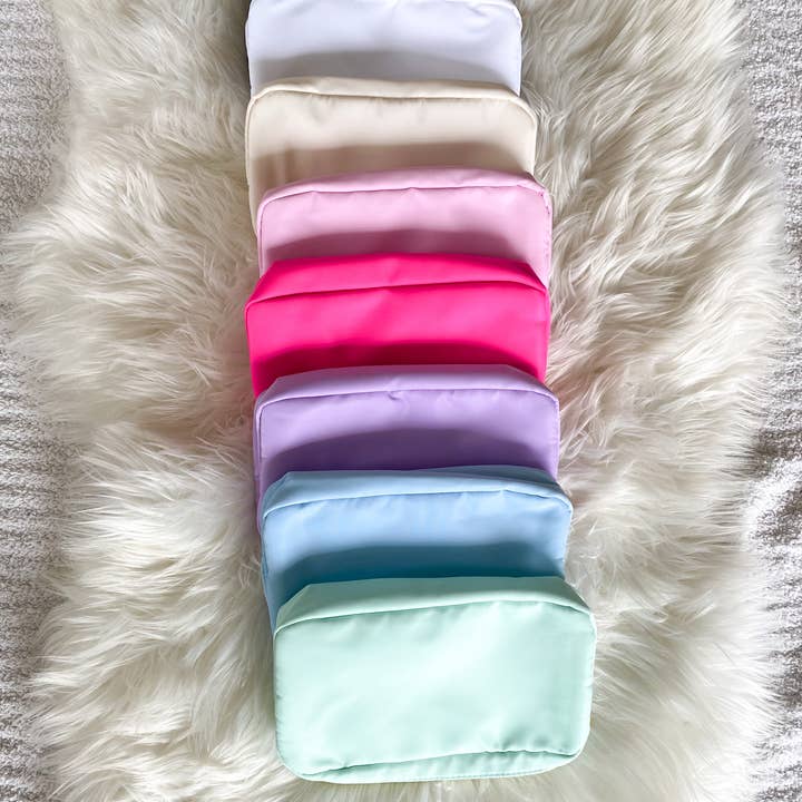 The Loki Shop - Wholesale Pouch - Women's - Nylon Zipper Pouch Medium With Zipper