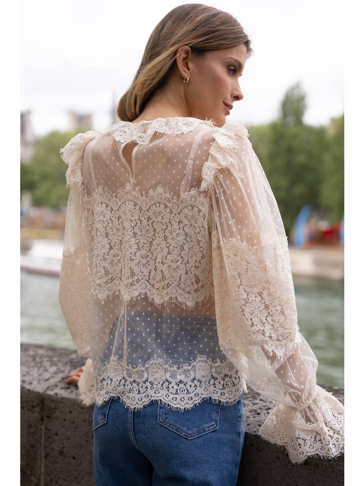 CHOKLATE PARIS - Wholesale Blouse - Women's - Victoire blouse with lace Peter Pan collar - 80996