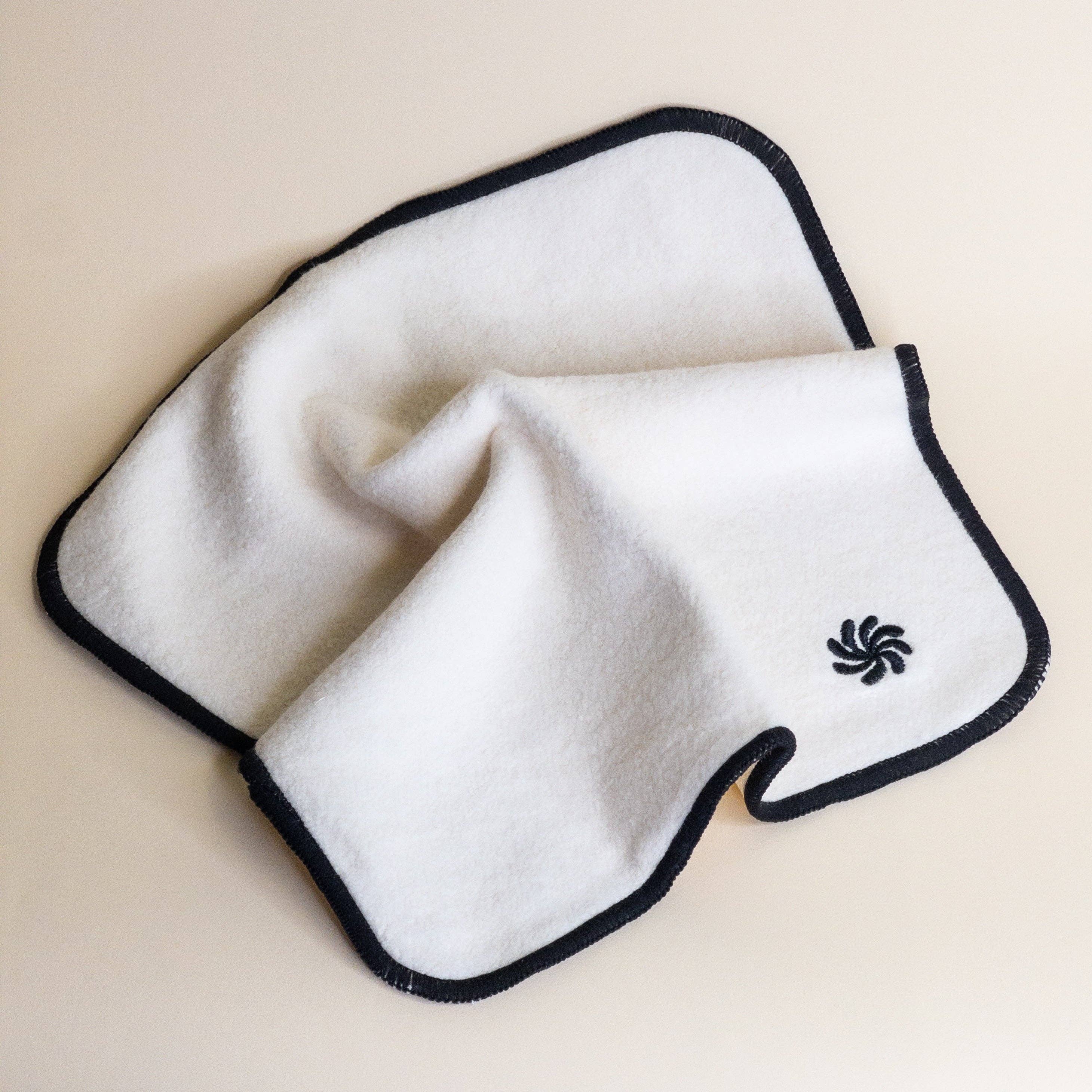 Neighbourhood Botanicals – wholesale Face & body wipes – 4-Pack Hemp & Bamboo Ultimate Cleansing Cloths2