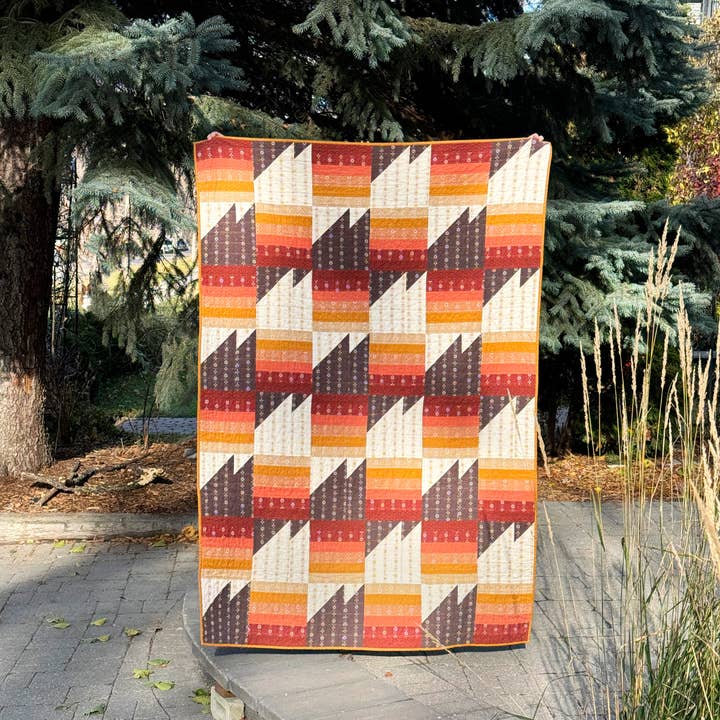 The Blanket Statement – wholesale Sömnadskit – Falcon Ridge pappersmönster4