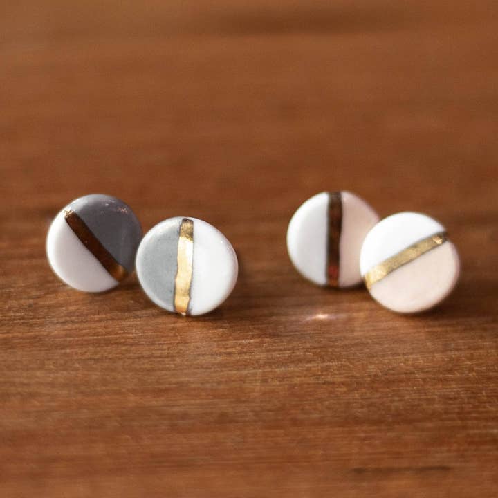 Shine Circle Studs voor wholesale door Sojourn Studio
