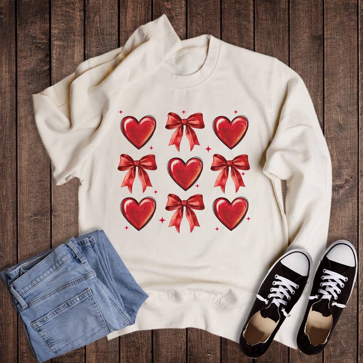 Valentins Hjerte og Kokette Sløjfe Collage Sweatshirt for engroshandel hos Rebel Rose
