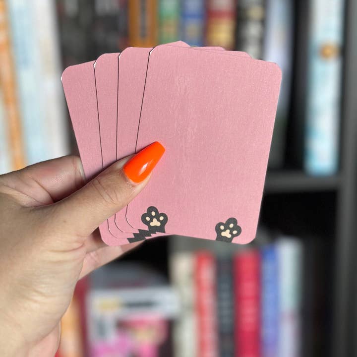 Starrs Books - Venta al por mayor Marcapáginas - Marcador de tarot Toe Beans | Diseño de bola de cristal con forma de gato místico