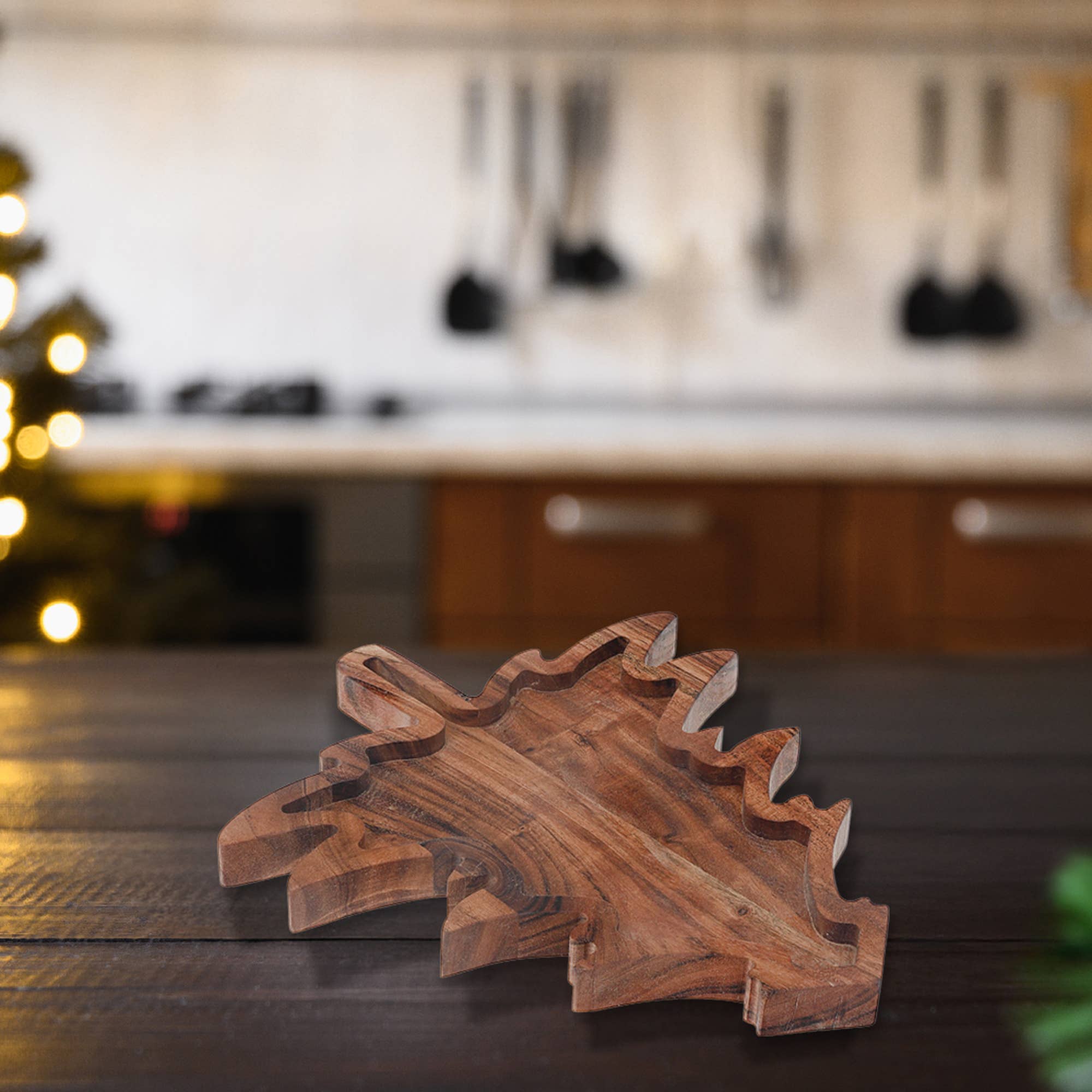 IH Casa Decor – wholesale Cheese board – ACACIA OILED WOODEN XMAS TREE SERVING BOARD1