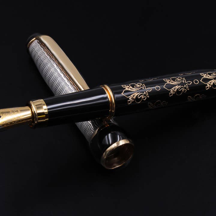 Grifos pens - Vente Stylos - Stylo plume Grifos avec capuchon en argent 925 gravé lys et corps noir3