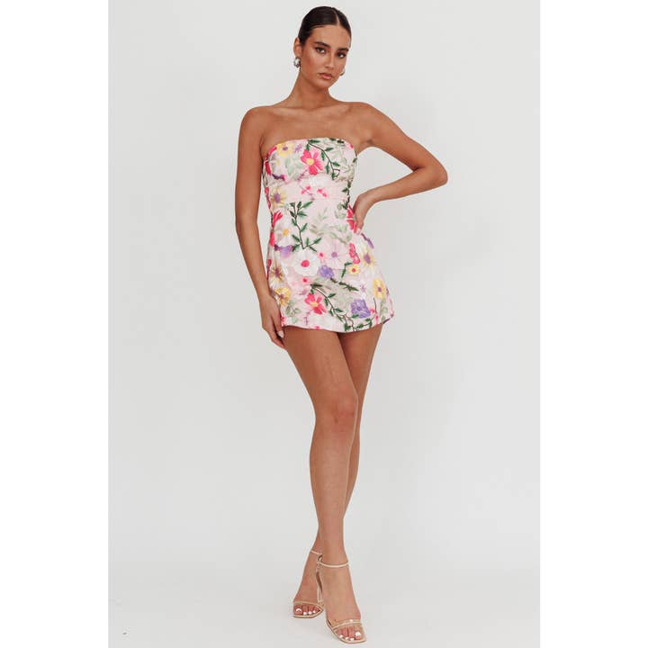 ROBE COURTE ORNÉE DE FLEURS / BR0100H pour la vente par One and Only Collective