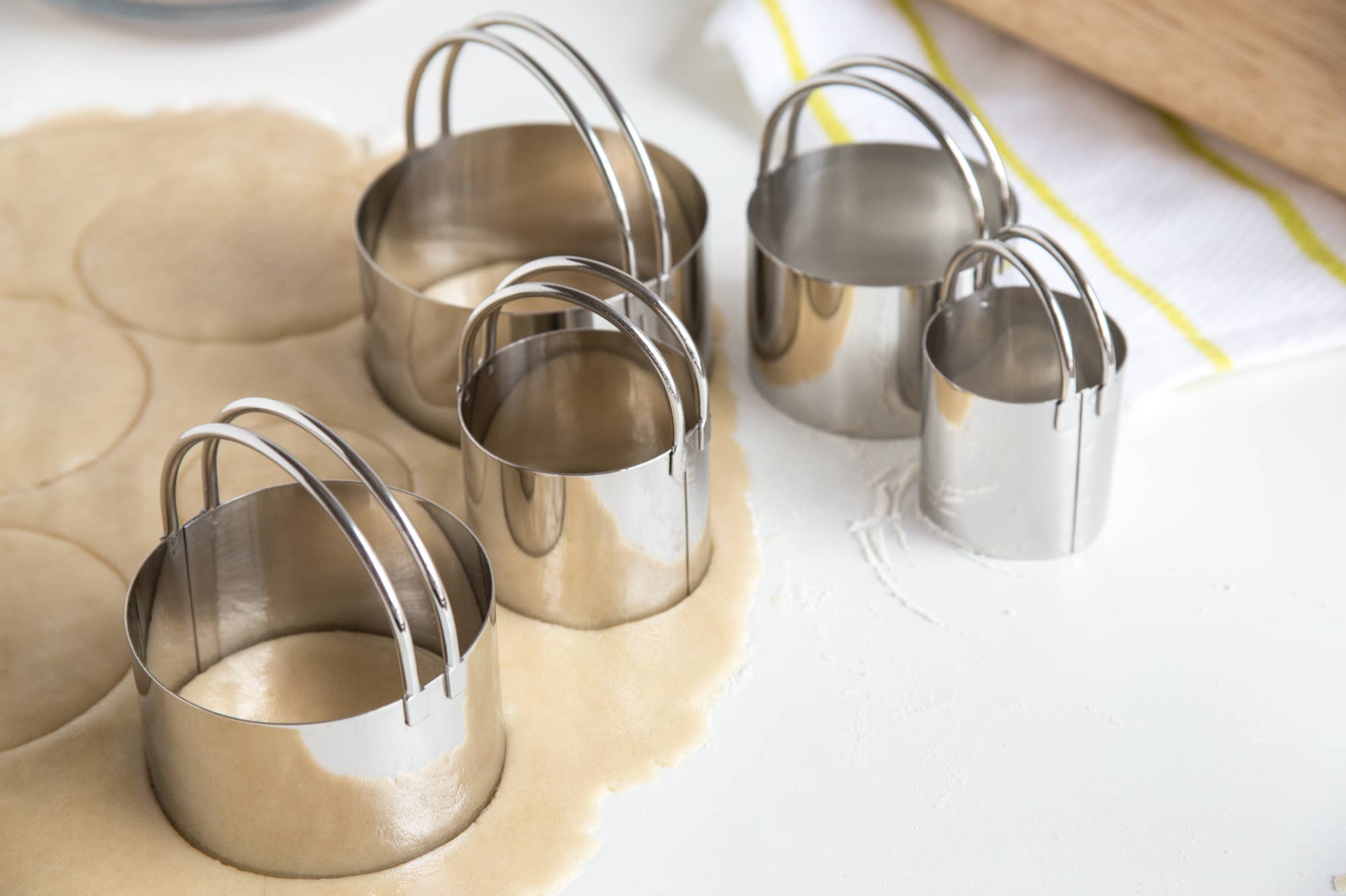 Fox Run Brands - Wholesale Cookie Cutter - Fox Run Biscuit, Cookie Cutter Set, Stainless Steel, 5-Piece2