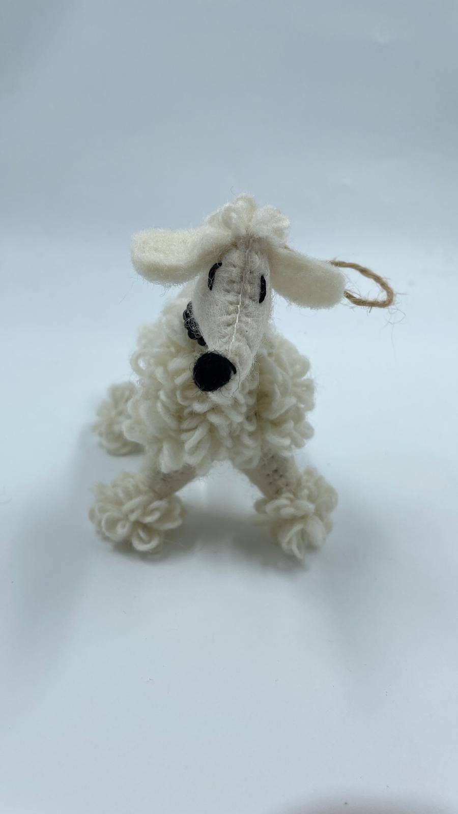 Funky Yak Ltd – Engroshandel Pynt – Filt Puddelhund Dekoration/Pynt1