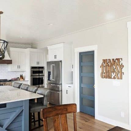 Fabriquez aujourd'hui une superbe grande décoration murale en bois pour la vente par Feather and Birch