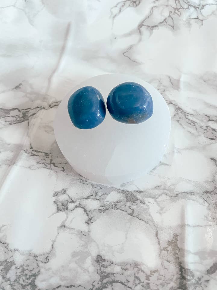 Selenite Charging Plate (Circle/Square) for wholesale by Peach and Pixie