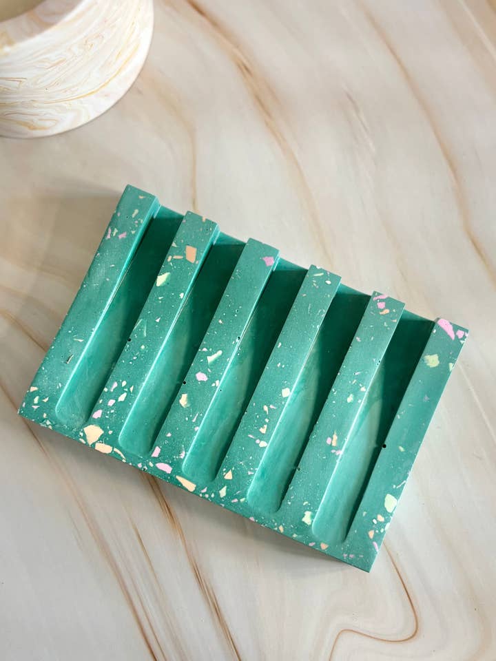 Porta jabón moderno geométrico en verde exuberante para venta al por mayor de Kookie