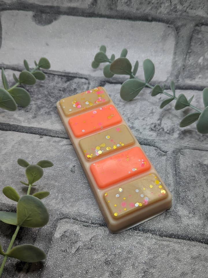 Peach Crumble for wholesale by FIRE & FIZZ BY APRIL