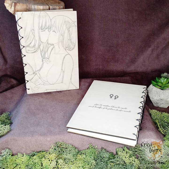 Carnet Bois fantasme couple lesbienne érotique yuri manga 3 pour la vente par Creatigre