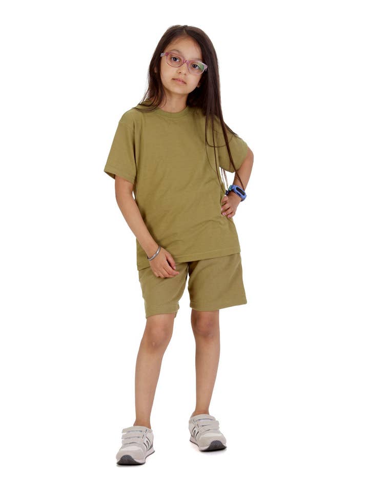 Olijfgroen Olijfgroen T-shirt en korte broek voor kinderen voor groothandel op Faire1