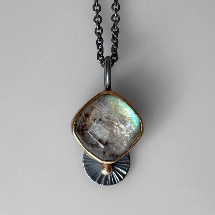 Colar Abalone Guppy por atacado de McKenzie Mendel Jewelry