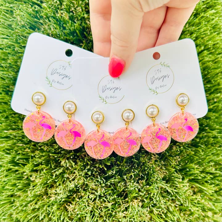 Boucles d'oreilles cercle flamant rose pour la vente par 596 Designs