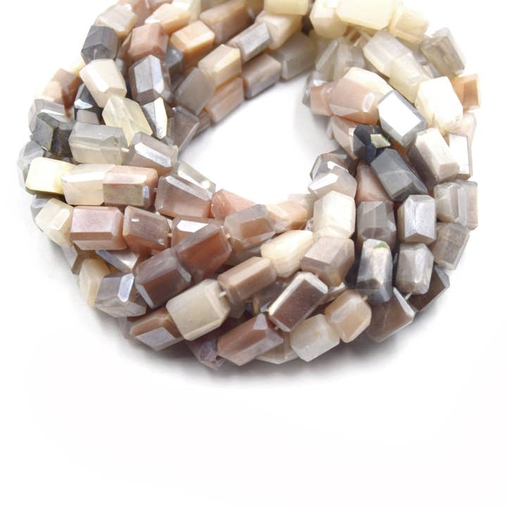 Gemischte Mondsteinperlen | 8-10 mm x 8-12 mm natürliche facettierte gemischte Pfirsich-, Grau- und Weiß-Mondstein-Nugget-Perlen — Halbedelstein indischer Edelstein für den Großhandel von Only Beads