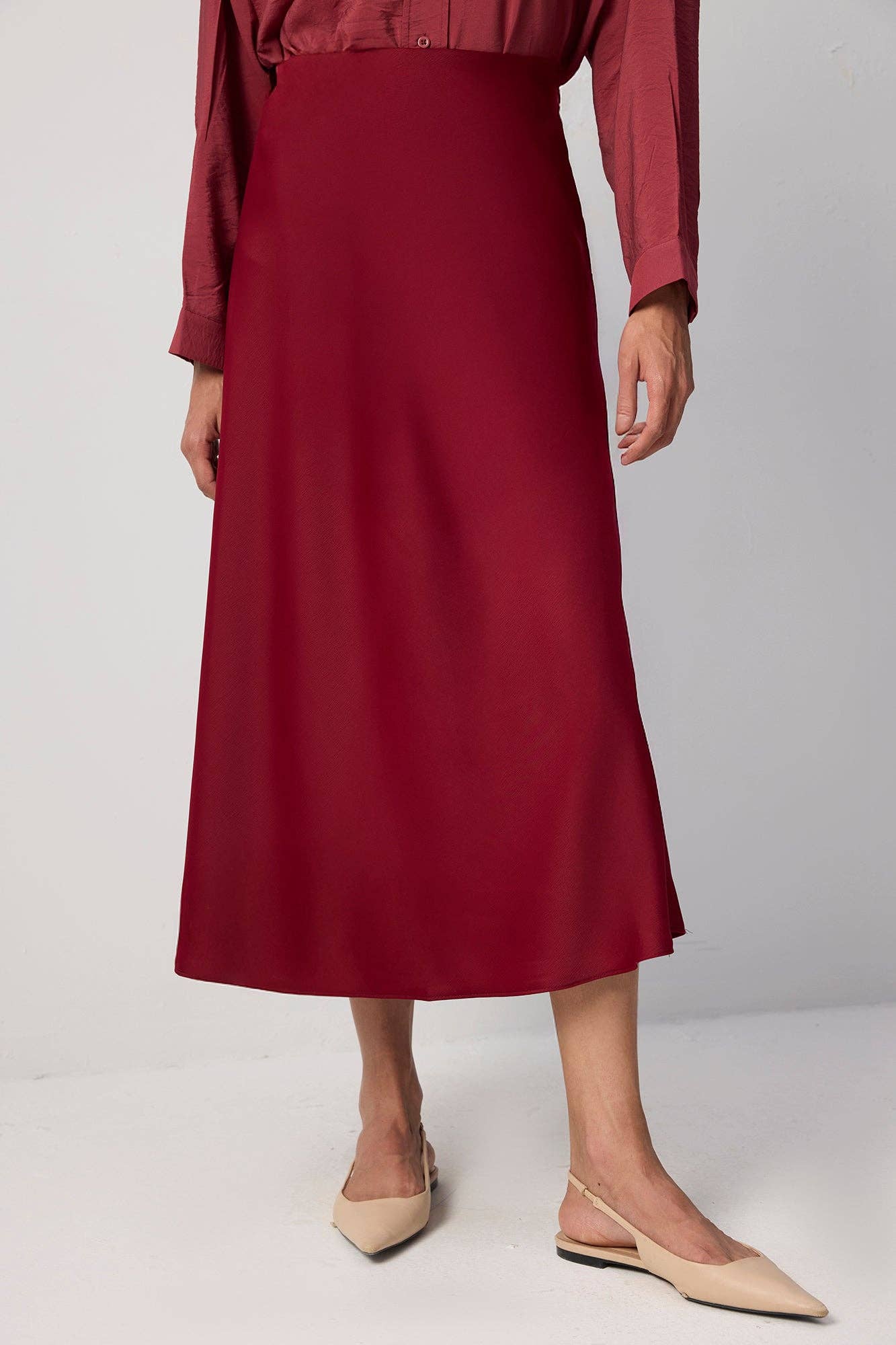 Bordo GONNA BASIC IN RASO in vendita all'ingrosso su Faire4