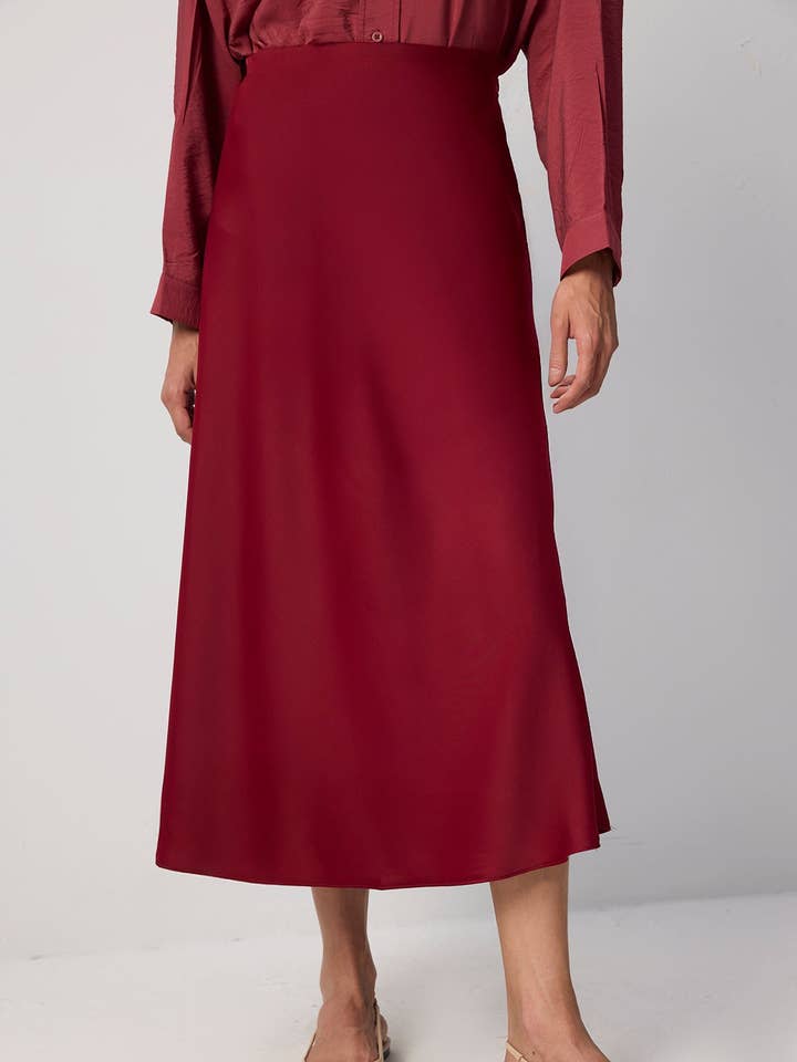 Bordo GONNA BASIC IN RASO in vendita all'ingrosso su Faire4