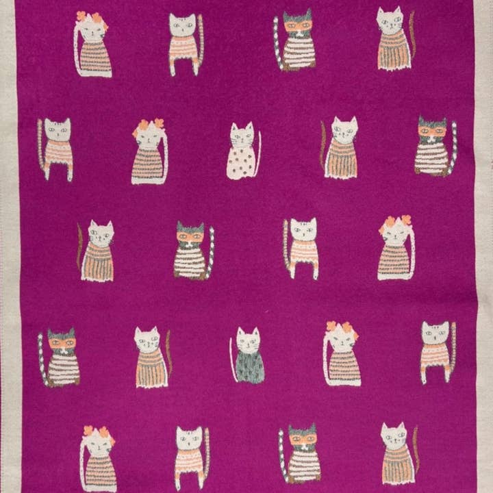 London Scarves – wholesale Scarf – Women's – Colourful Cats prints on reversible Wool blend scarf1