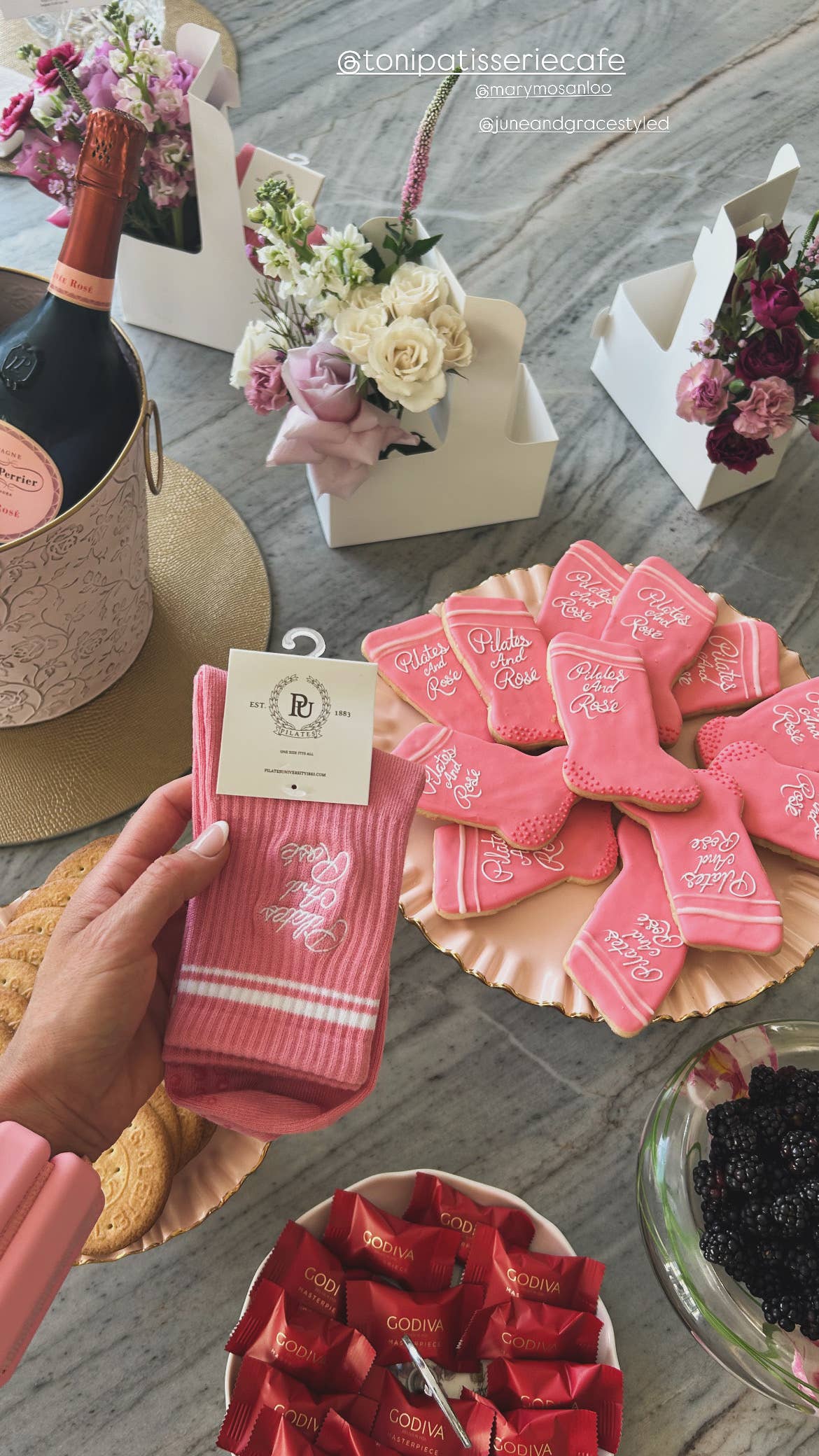 Rosa Calze Pilates And Rose con grip antiscivolo, taglia unica in vendita all'ingrosso su Faire6