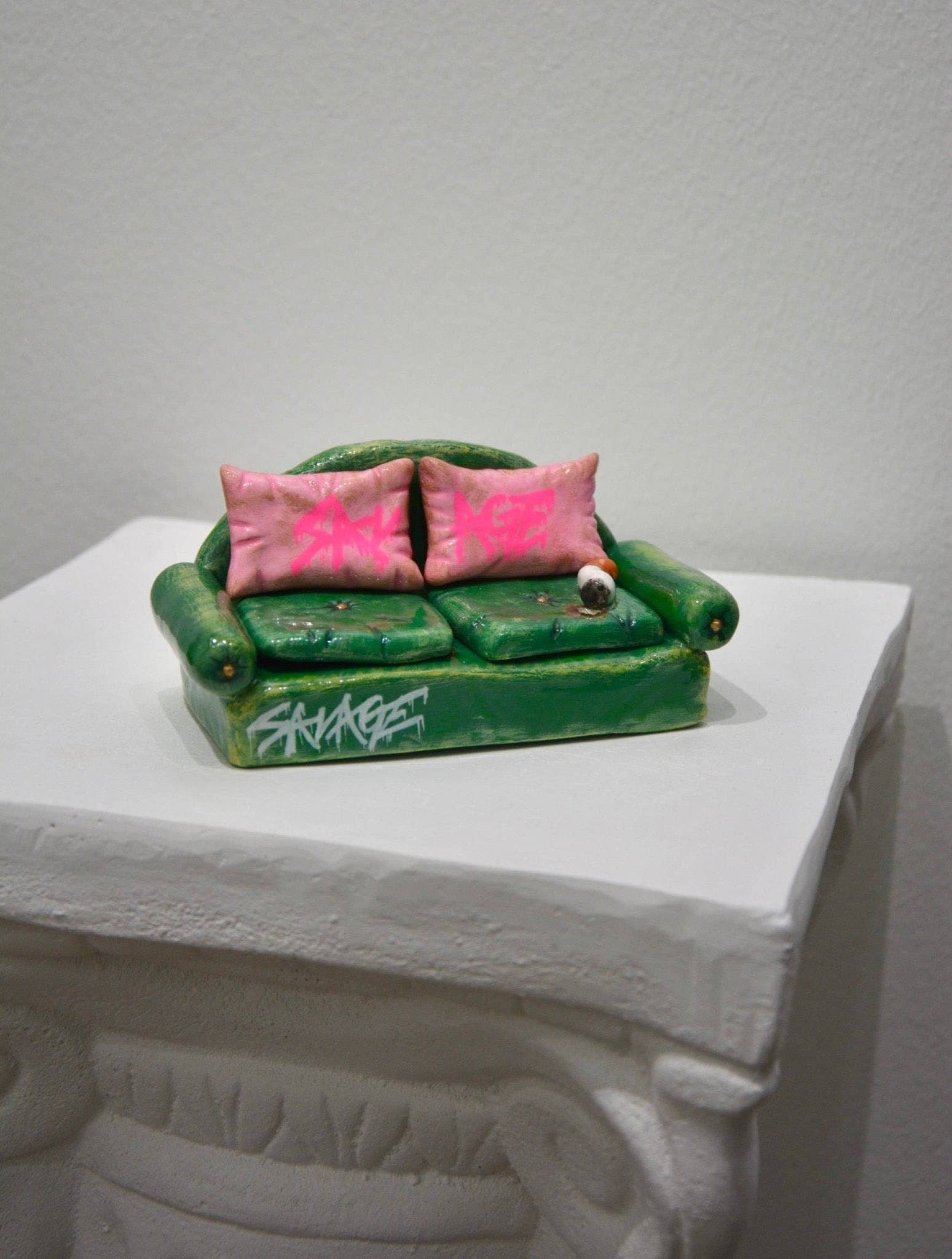 House of Savage - Wholesale Sculpture - SAVAGE GRAFFITI COUCH11