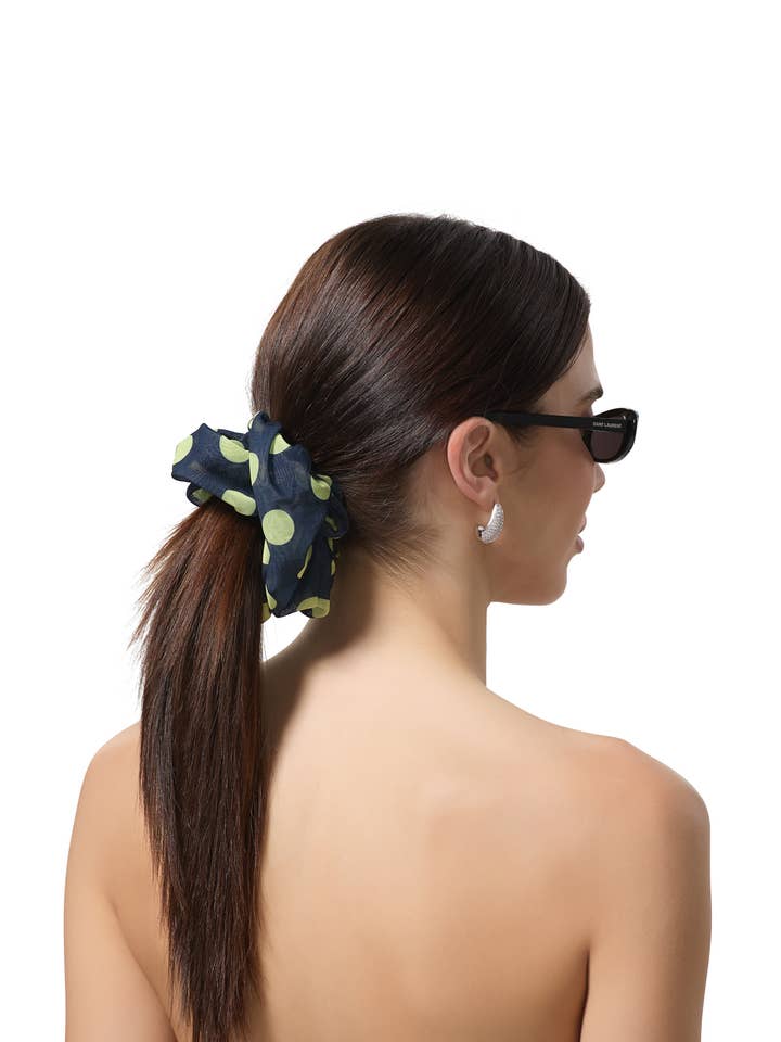 AFRM Maxi Scrunchie - Navy Dot per la vendita all'ingrosso da parte di AFRM