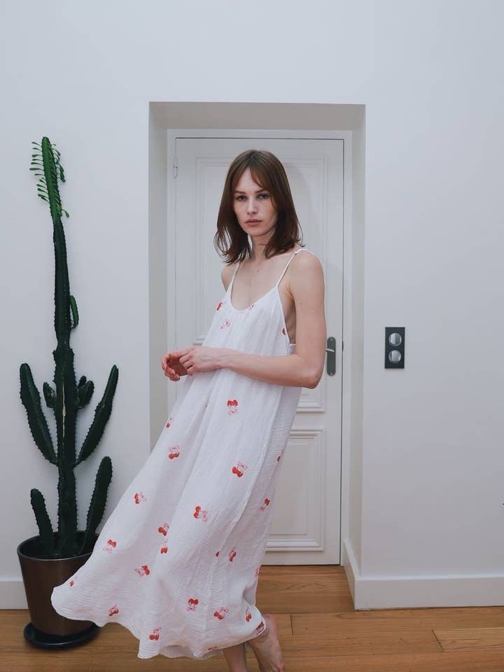 Robe midi à bretelles - GG104 pour la vente par EASY MODE