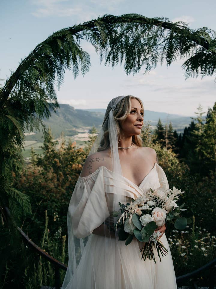 Juliet Cap Veil for wholesale by Ruffled Rose Veils