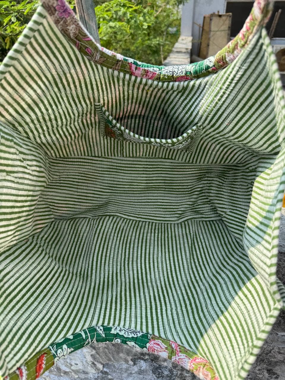 GYPSY STUDIO - Venta al por mayor Bolso con correa - Mujer - Bolso de algodón acolchado con estampado floral patchwork2