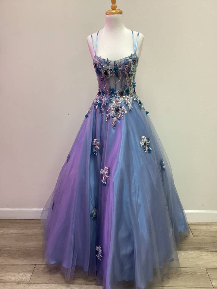 Robe de soirée Juliet modèle JT2565U pour la vente par Juliet