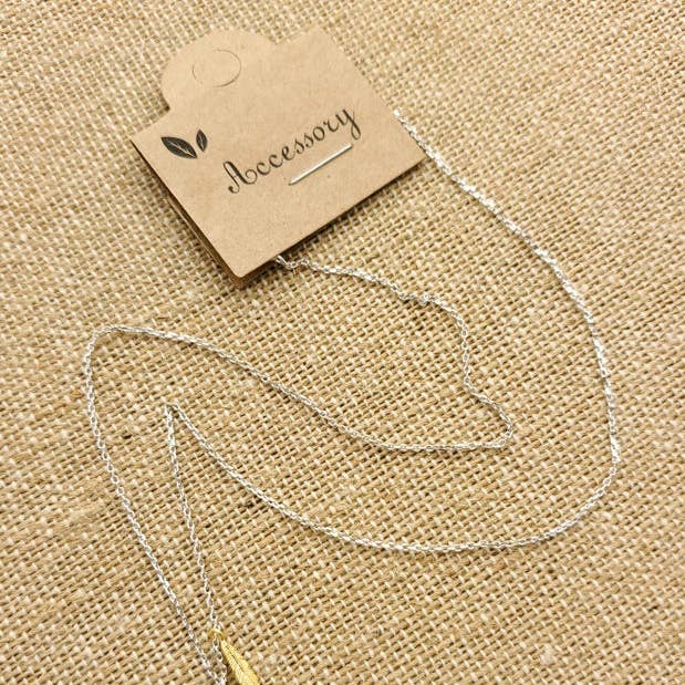 Collana con doppia foglia. per la vendita all'ingrosso da parte di BETTYOH INC