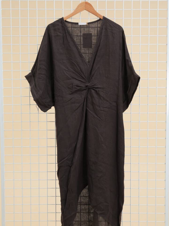 Lea & Luc - Grandes Tailles - Wholesale Dress - Women's - Plus size linen dress V neckline SKU 79093