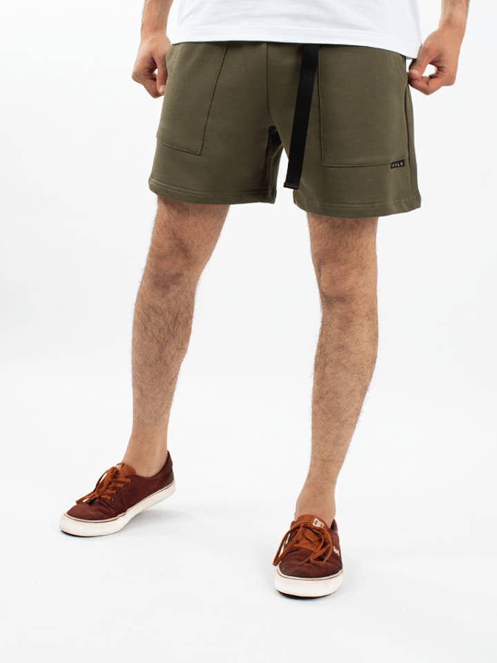 Short Enclose Army Green pour la vente par StockNow Unipessoal