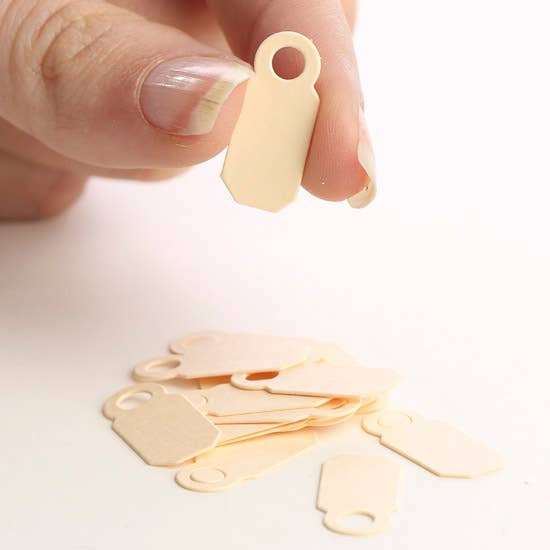 Factory Direct Craft - Vente Textes pour étiquette cadeau - Mini étiquettes en papier vierge pour bijoux (paquet de 25) - Choisissez la couleur0