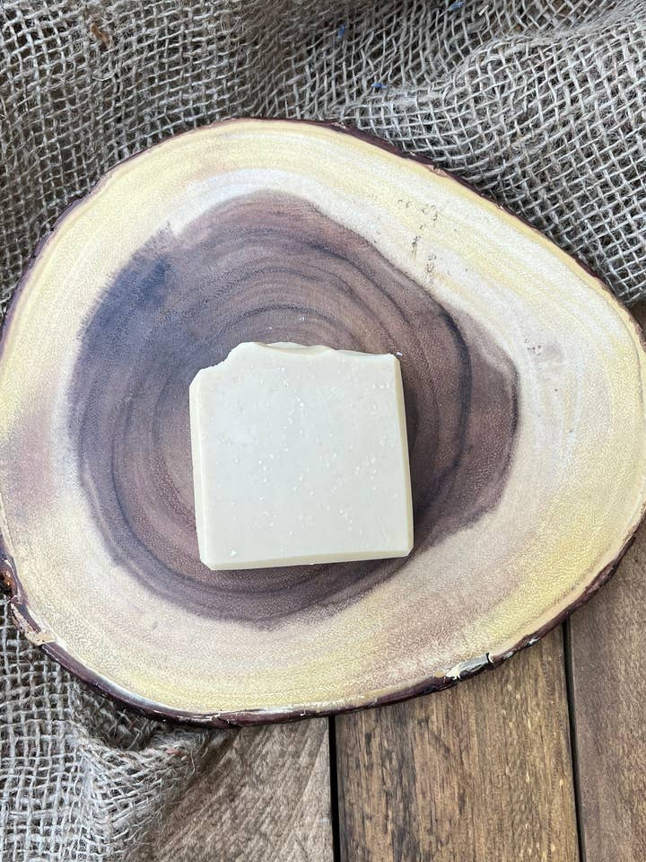 Jabón en Barra para Hombres Lone Wolf | Hierba de Limón + Pachulí + Sándalo + Bergamota para venta al por mayor de Lazuli Farms