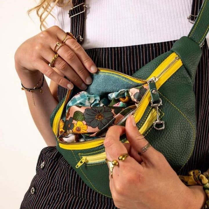 "Lydia" Fanny Pack for wholesale by Vanessa Réveillon