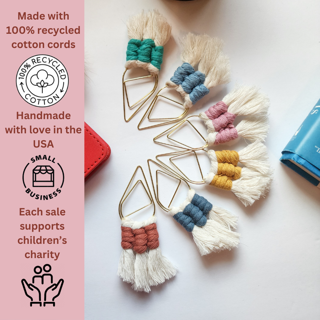 Handmade By Uruba – Engroshandel Bogmærke – Håndlavet bogmærke med kvaster | Feriegave til boghelskere0