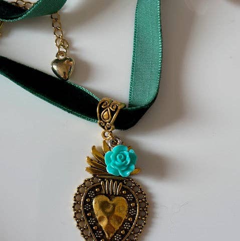 Miss DJ Angel - Wholesale Pendant/Charm Necklace - Heart choker, green-gold heart necklace, ex-voto charm, choker gift for mom, gift for wife/loved one, handmade choker